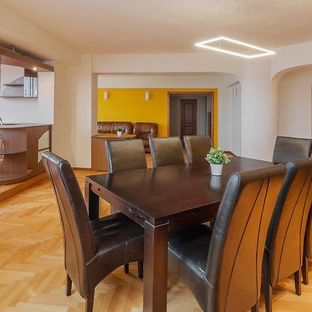 Appartement Scala Flat à Oradea Extérieur photo
